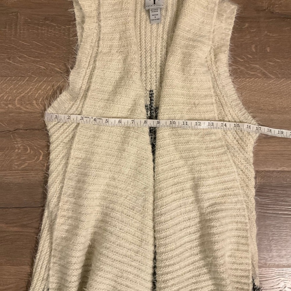 Rain + Rose black, cream long sleeveless cardigan with asymmetrical hem, S - Picture 4 of 6